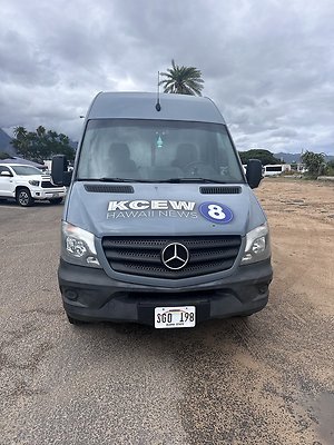 C. MERCEDES SPRINTER FRONT