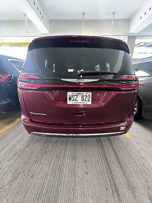 C. LEILAS VAN REAR